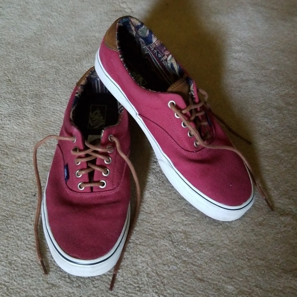 Lightly used maroon/brown leather Vans size 11.5